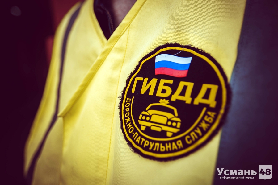 Дальнобойщик из Воронежской области пытался дать взятку усманскому автоинспектору