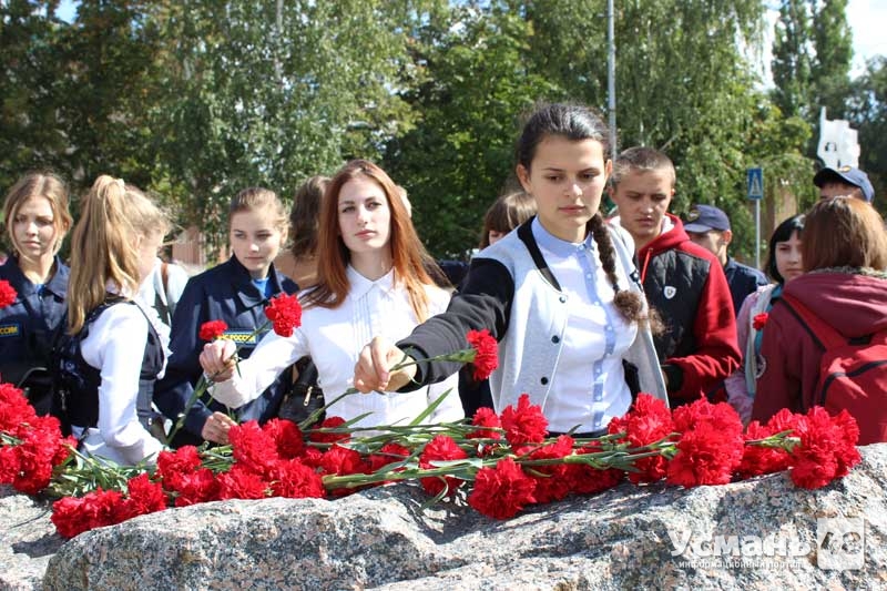 Усманские школьники и студенты почтили память погибших в Первой Мировой войне