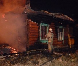 Жилой дом горел на улице Чернышевского г. Усмани