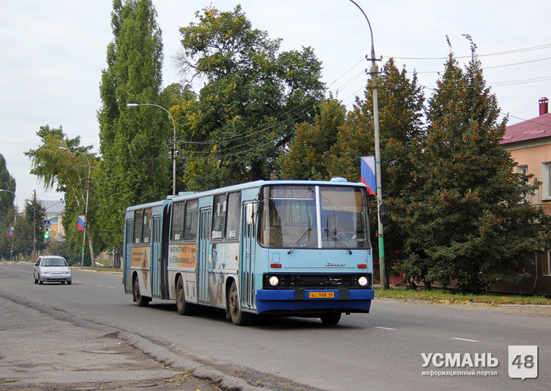 В Усманском районе автоинспекторы проверяют безопасность автобусов