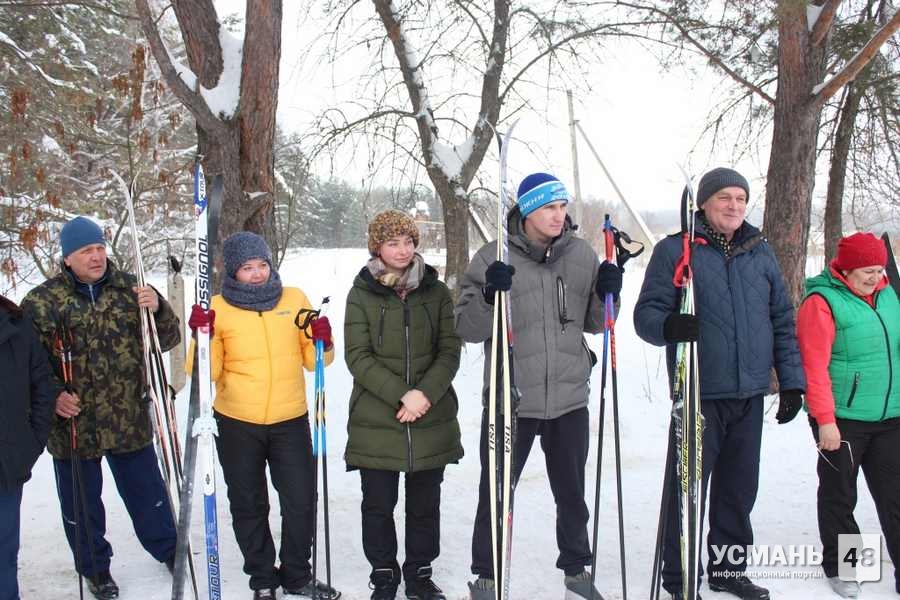 Педагоги Усманского района приняли участие в лыжных эстафетных гонках
