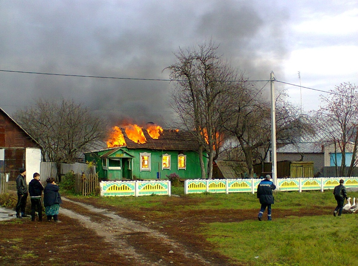 В селе Девица пожаром уничтожен дом