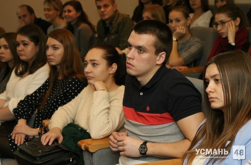 Студенты-медики из Воронежа приехали в Усмань на встречу-экскурсию