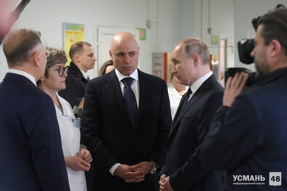 Владимир Путин прибыл на совещание в город Усмань