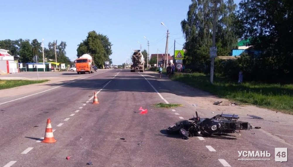 В Усманском районе 14-летний мотоциклист попал под КАМАЗ