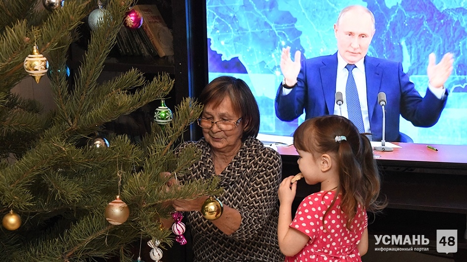 Владимир Путин рекомендовал всем регионам РФ объявить 31 декабря 2020 года выходным днем