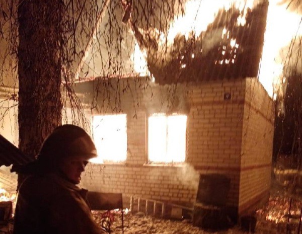 Пожар в Усманском районе уничтожил дом.
