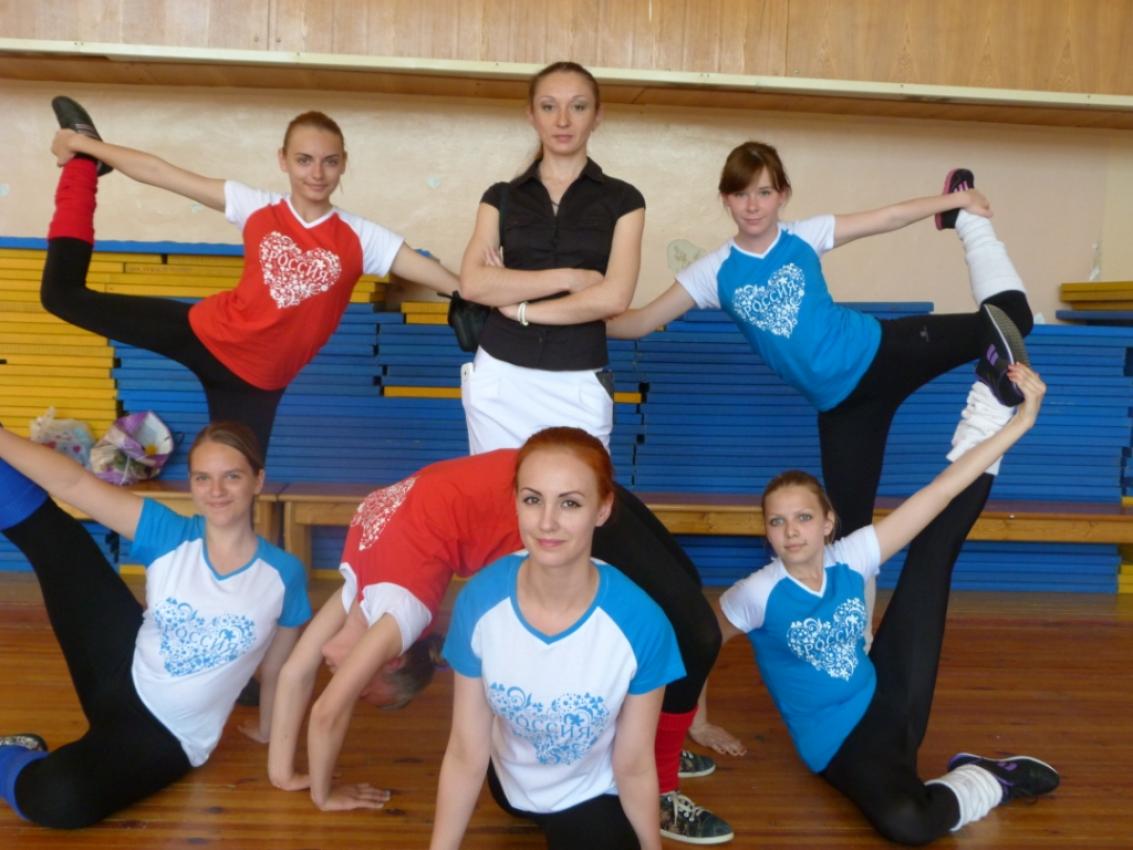 Усманские девушки приняли участие в областном фестивале по фитнес-аэробике