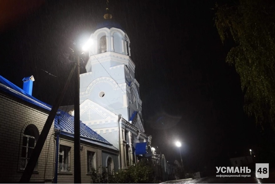 Порядка 350 энергоэффективных наружных светильников установит в ноябре в муниципалитетах региона Липецкэнерго