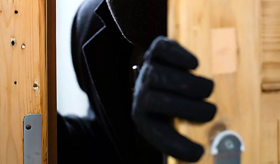 64-летнего жителя Усманского района обвиняют в попытке изнасилования родственницы.